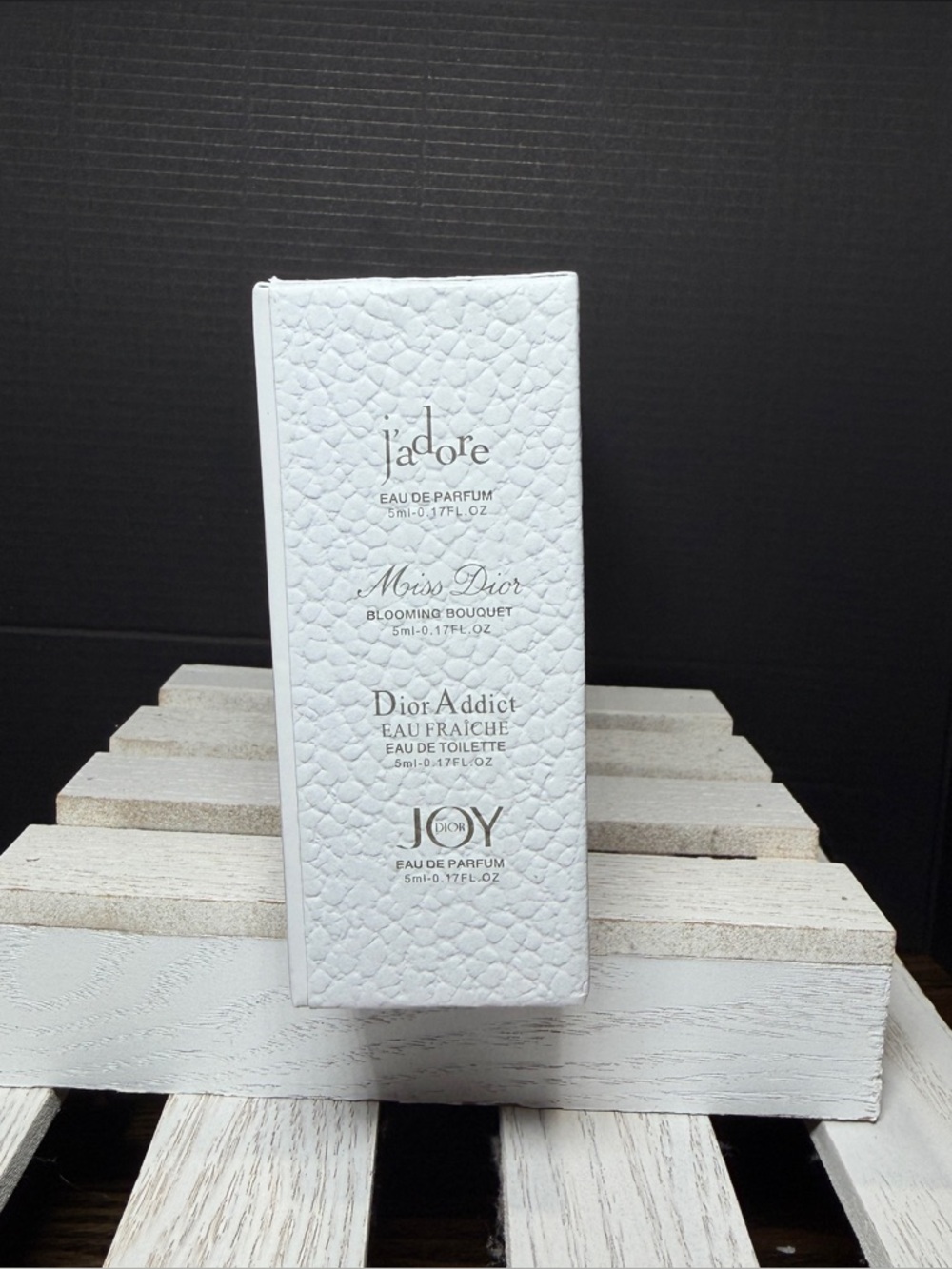 Dior White and Gold Les MINI Parfums Box - Picture 5 of 5